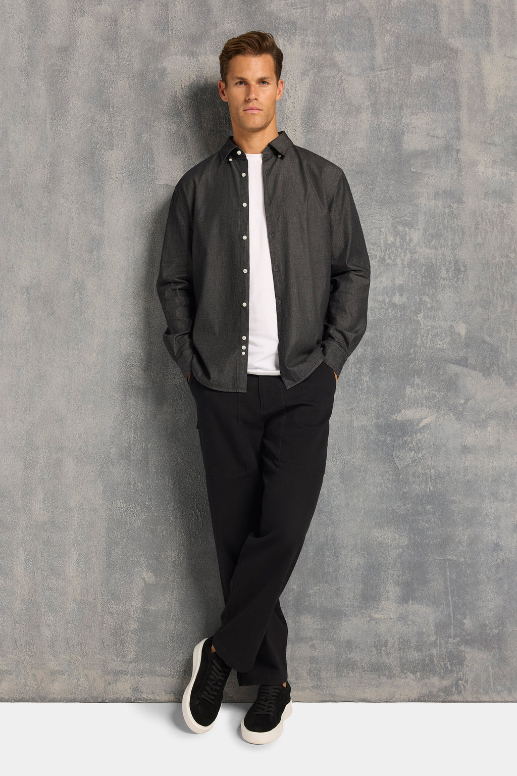THE CHAMBRAY SHIRT